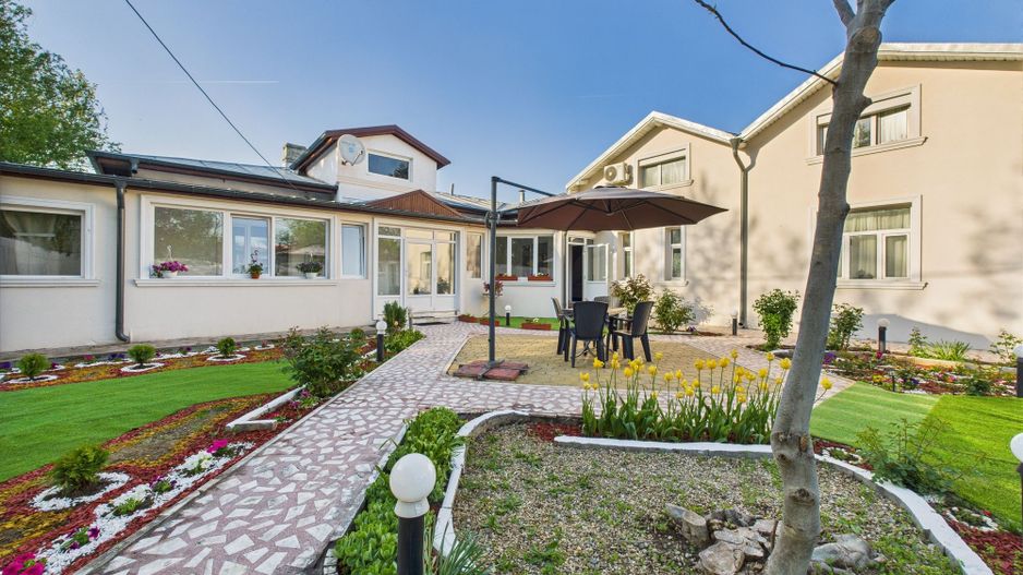 Proprietatea ideala pentru investitie sau locuit pe Str. 16 Februarie - Poză 39