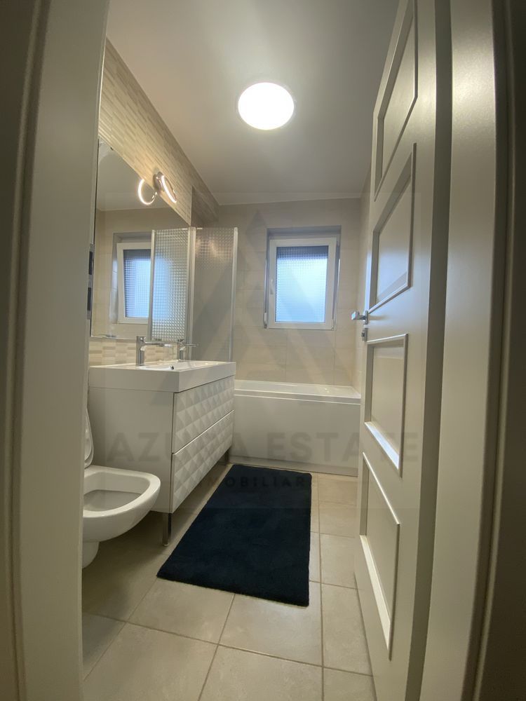 Apartament 3 camere 2 dormitoare 2 bai si balcon zona Strand - Poză 5