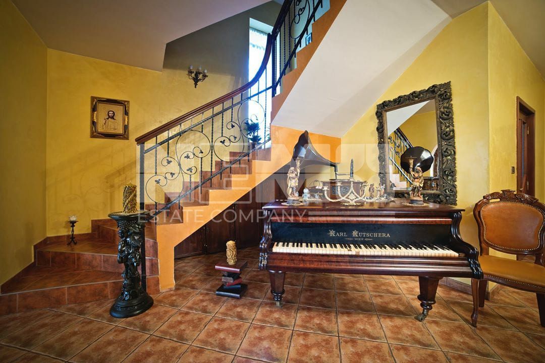 Vila de Vanzare | Rădăuți, Suceava | Pret:  350.000€ - Poză 2