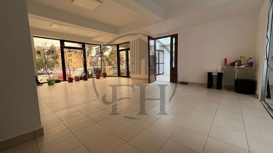 Spațiu comercial cu o cameră de închiriat în Central, Constanta - Poză 3