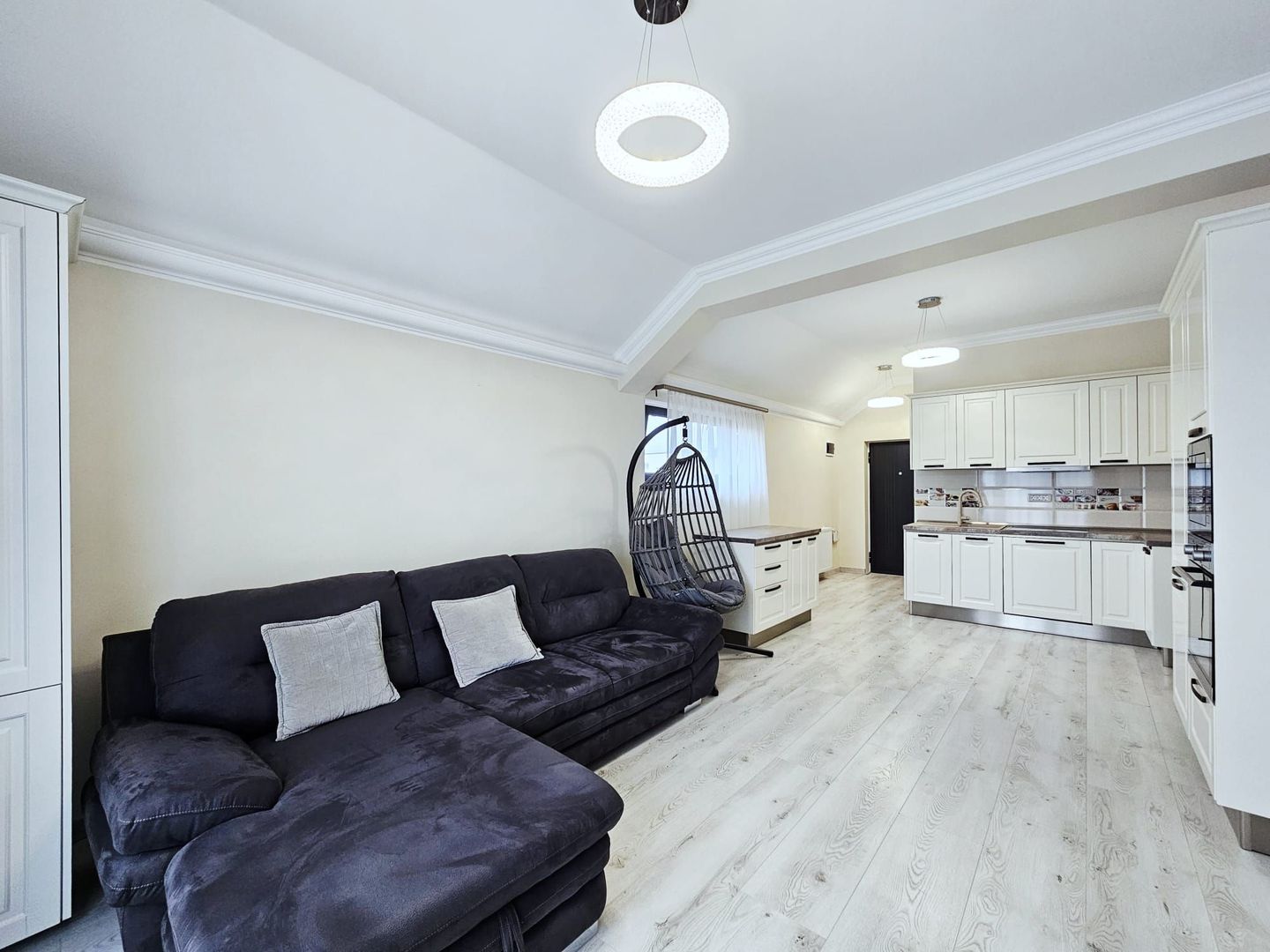 Apartament 2 camere de vanzare Brasov Tractorul terasa mare - Poză 4