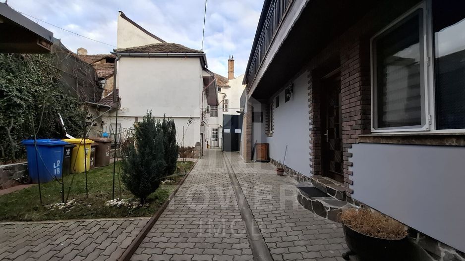 De vânzare teren cu proiect de reconstrucție apartament – zonă centrală - Poză 5