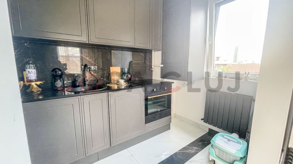 Ultrafinisat, zona semicentrala, cu doua locuri de parcare in subteran - Poză 4