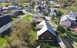 Casa traditional bucovineana la poalele muntilor Bucovinei - Poză 12