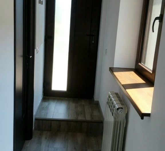 De inchiriat - casa renovata, mobilata si utilata complet - zona buna - Poză 2