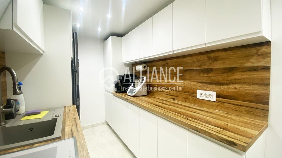 Valu lui Traian (COD 07) Casă  3 camere cu teren  de 930 mp - Poză 3