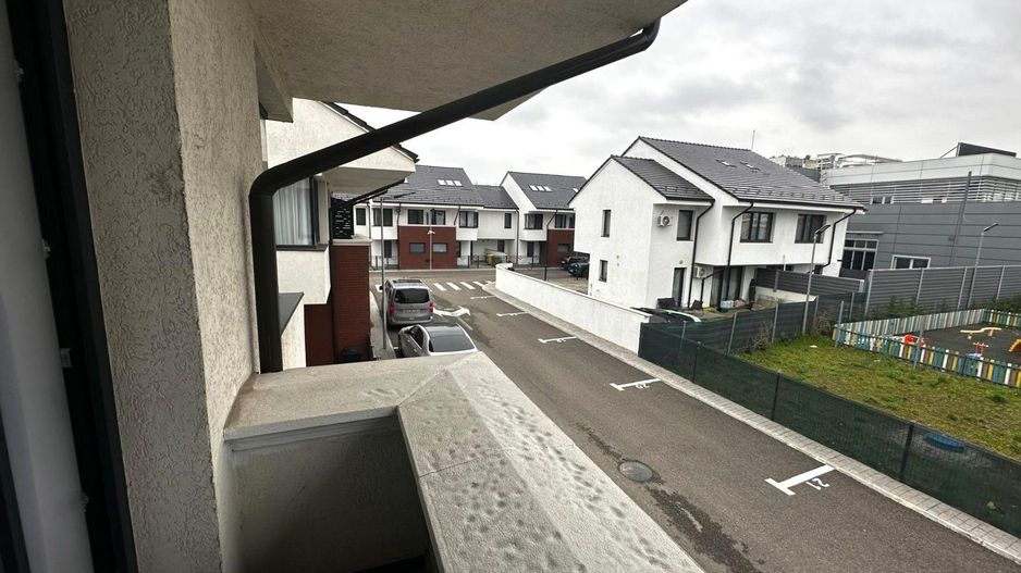 Vilă 5 Camere 160mp Curte 50mp Otopeni-Aeroport Henri Coandă - Poză 2