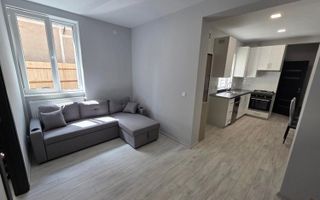 Apartament cu 2 camere renovat la casa | Curte | Central - Poză 3