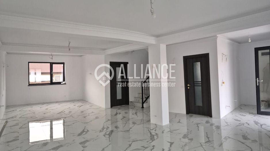 Ovidiu (cod 07) Casă premium P+1 cu teren de 320 mp - Poză 2