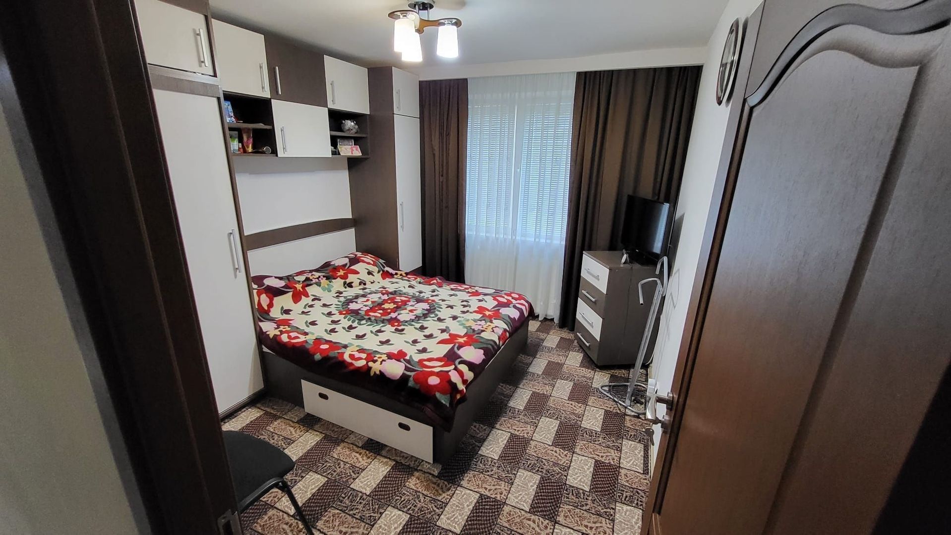 De vânzare – Apartament 3 camere, 70 mp, Mega Mall, complet mobilat - Poză 4