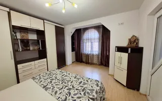 Casa P+M, cu 5 camere, zona Central - Poză 11