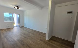 Apartament 2 camere de vânzare Selimbar | Central | curte 90 mp, parcare - Poză 3