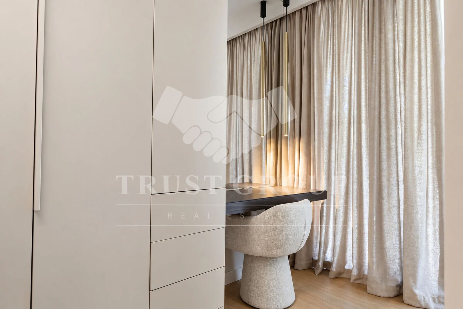 Apartament 4 camere Aviatorilor | Curte 132mp - Poză 8