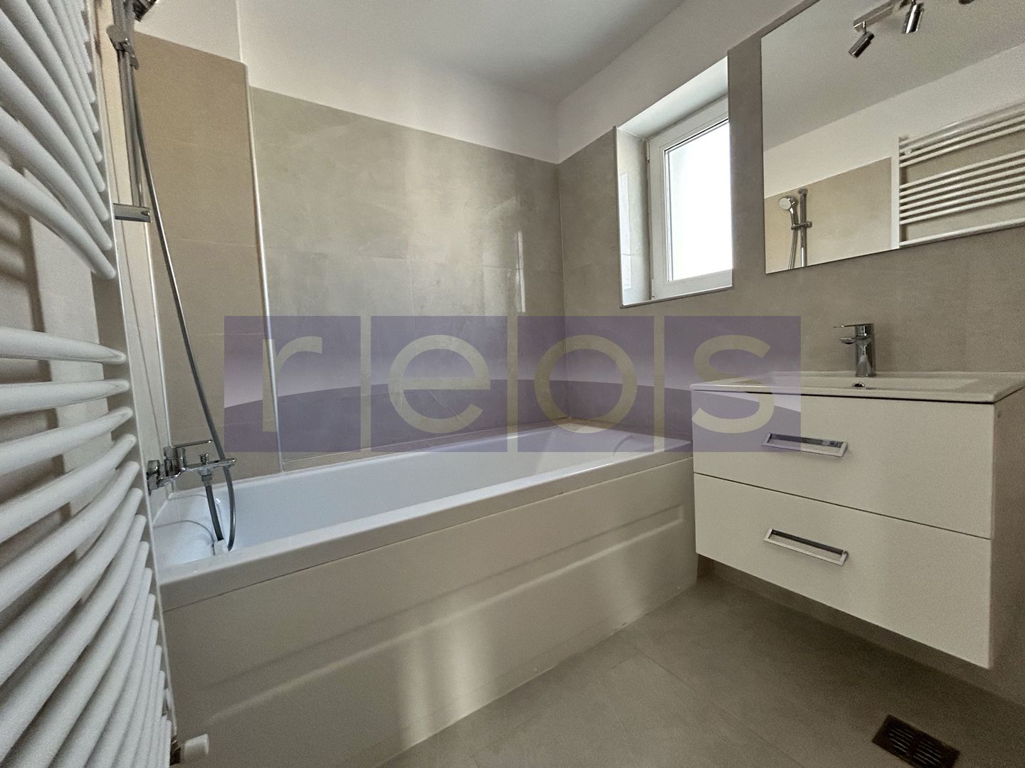 VANZARE TRIPLEX | PIATA VICTORIEI | 6 CAMERE |  244 mp UTILI | - Poză 16