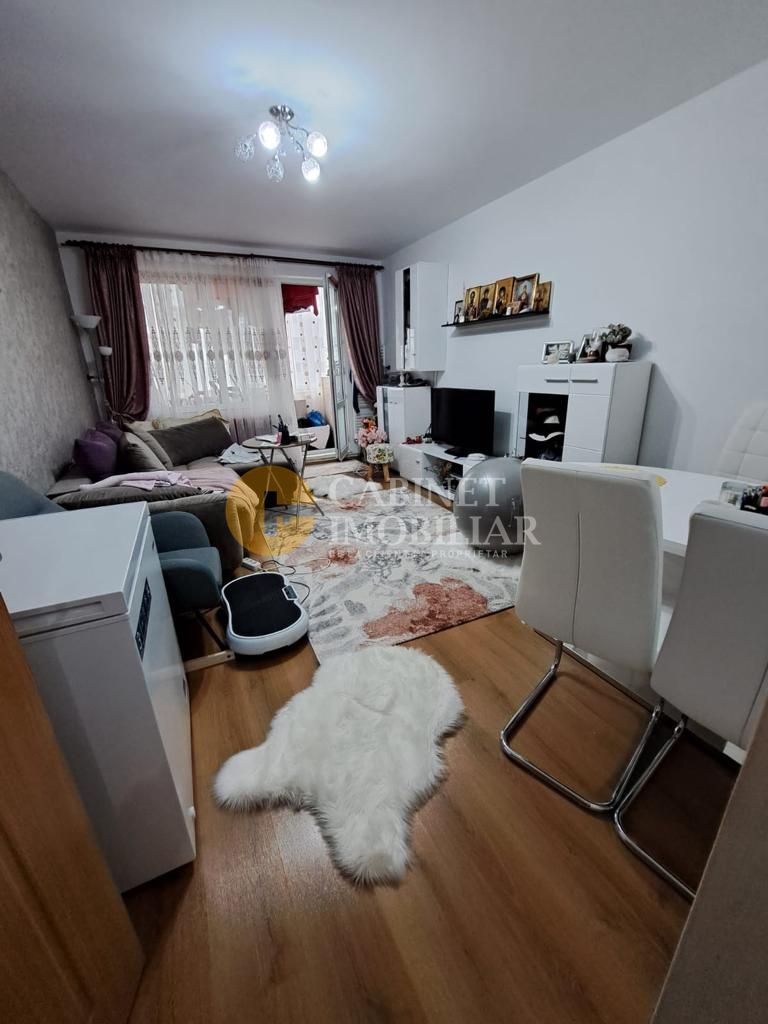 Apartament 3 camere decomandat etaj intermediar Piata Voievozilor - Poză 4