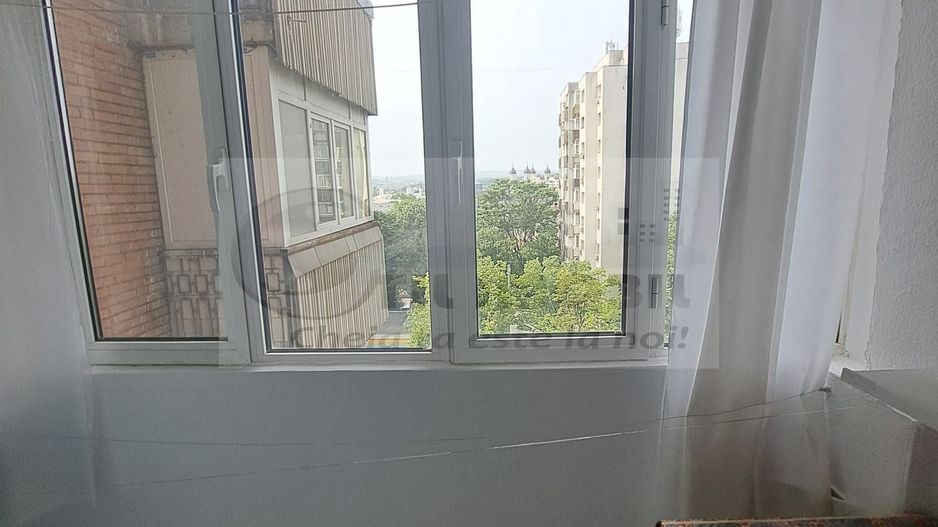 Apartament 3 Camere UMF - 450 euro - Poză 2