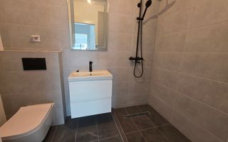 Apartament 4 camere, 2 bai bloc nou cu lift si parcare - Poză 4