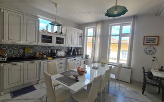 Apartament 3 camere la casa Centru Istoric utilat,mobilat 265000Eur - Poză 1