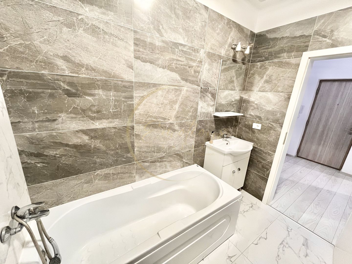 SUPER PREȚ | Apartament 2 camere - calea Urseni - foarte spațios - DRESSING - Poză 9