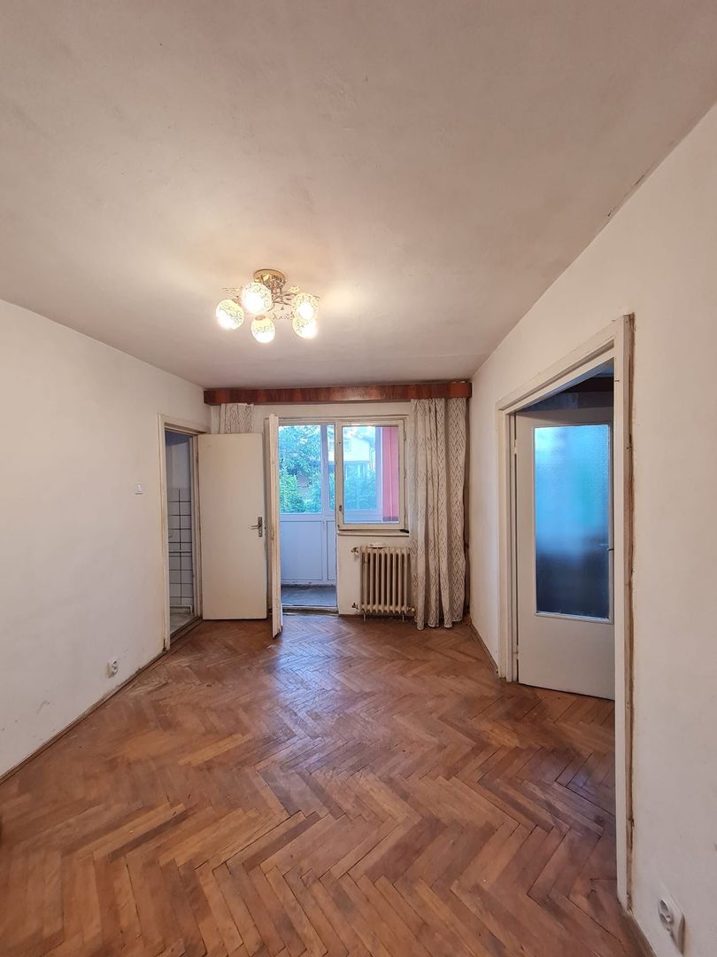 Apartament modest 2 camere zona Sagului - Poză 3