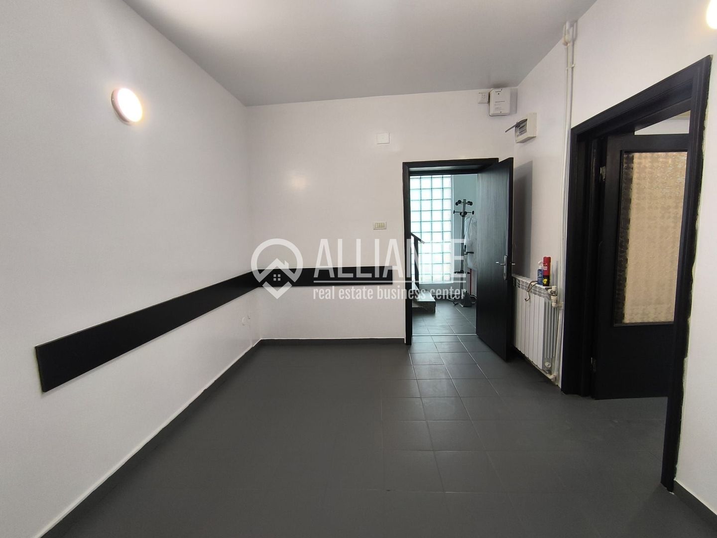 CENTRU PIATA UNIRII - Birouri luminoase cu terasa ! - Poză 8