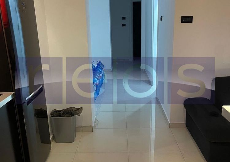 INCHIRIERE  APARTAMENT  3 CAMERE - DECOMANDAT -  Rond Alba Iulia - Poză 3