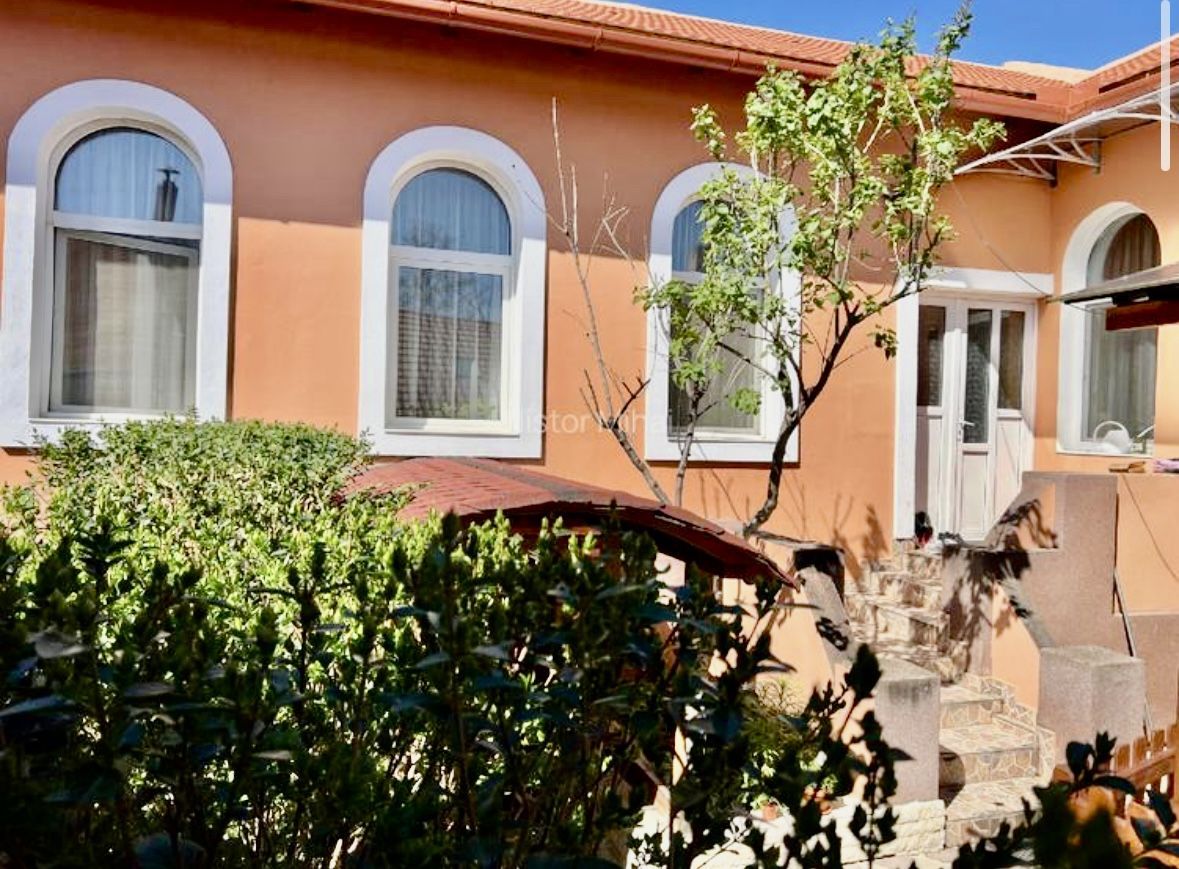 Casa ultracentrală renovată 105mp, 225.000 € - Poză 1