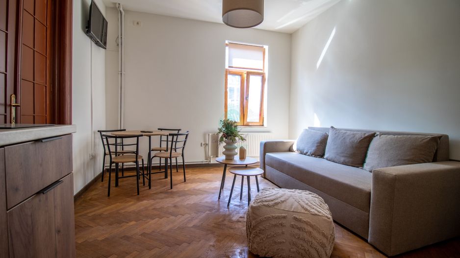 Vila interbelica AIRBNB "la cheie" - Poză 6