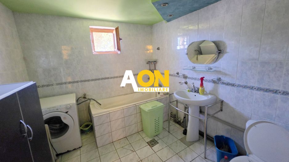 Casa individuala 3 camere, 323 mp teren,  Centru, zona Lipoveni - Poză 14