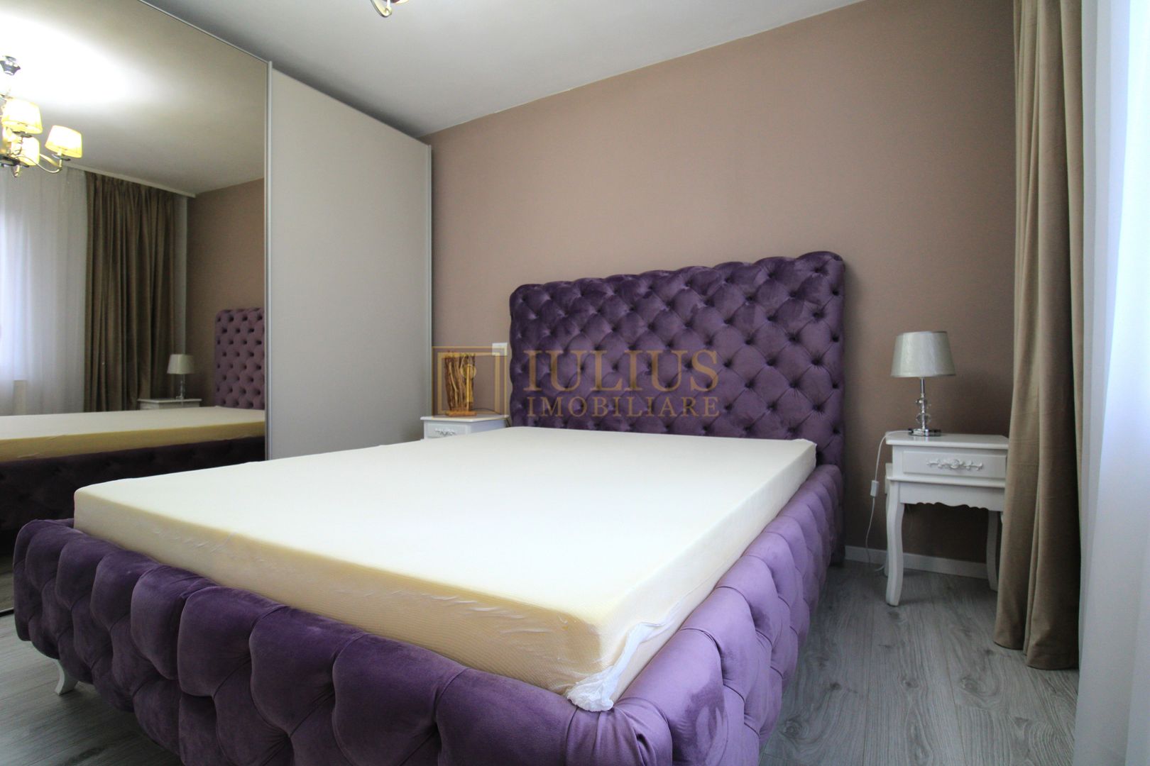 2 camere, zona centrala; str. Remus, centrala proprie. - Poză 3