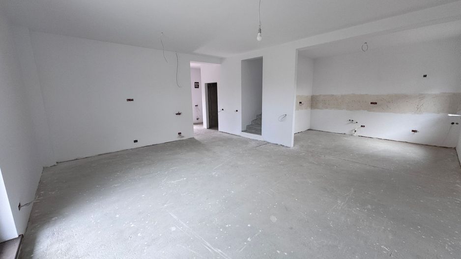 CASA INDIVIDUALA - 180 MP UTILI, TEREN 324, TOATE UTILITATILE, COMIS 0 - Poză 3