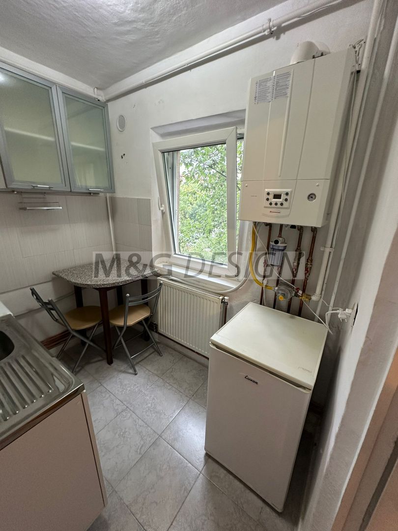 Aradului, et 2, garsoniera cu centrala proprie - Poză 14