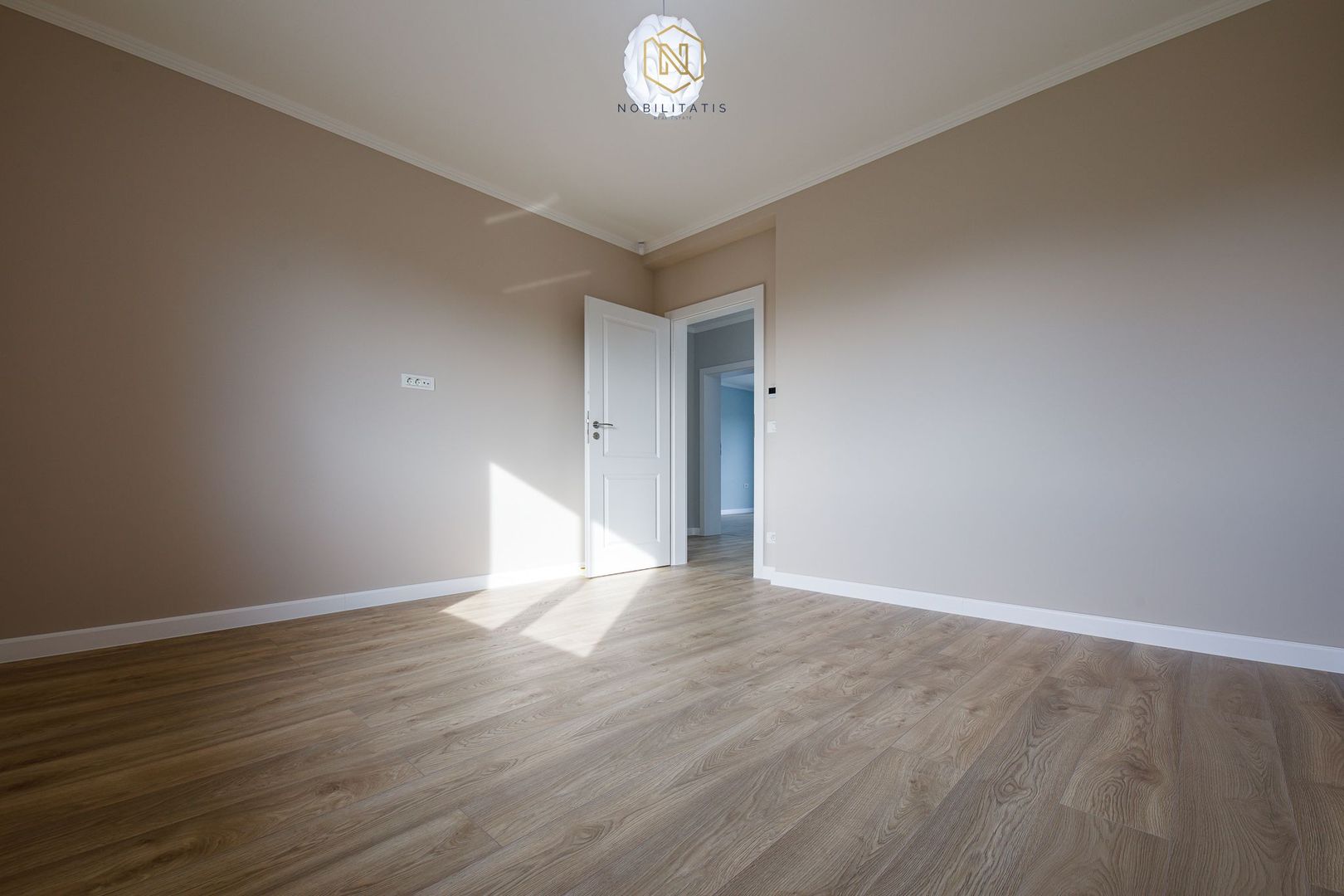 OFERTA VANDUTA - Casa de vis în Dumbrăvița - confort, siguranță și natură! - Poză 45