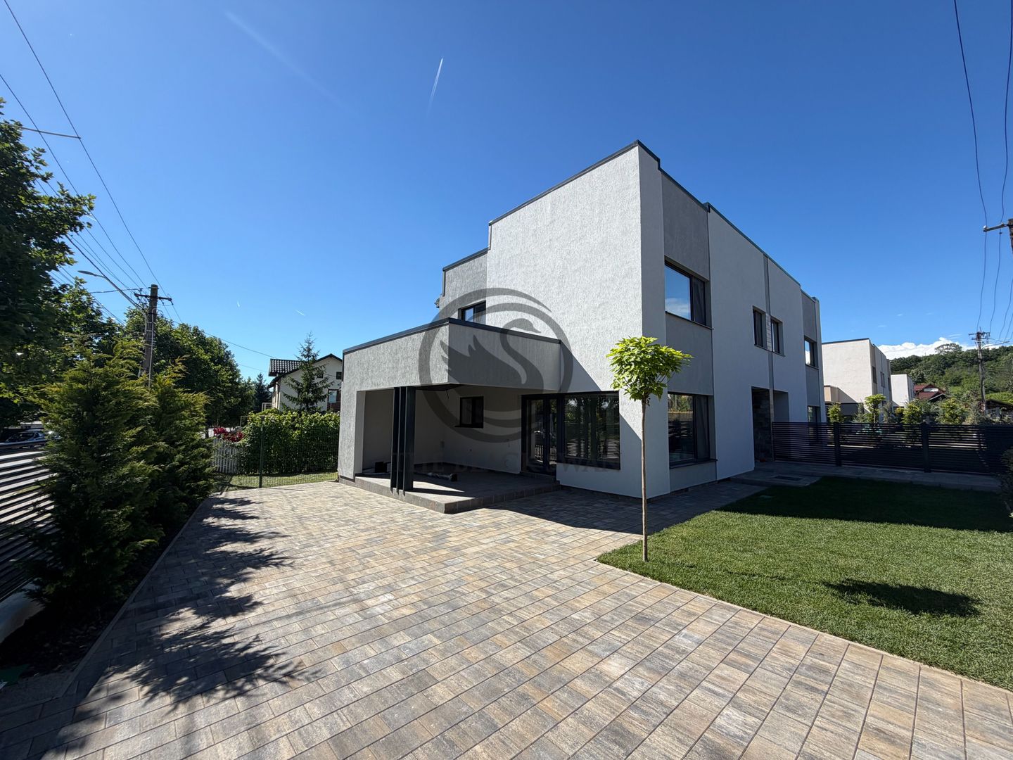 Casa de vanzare cu 4 camere | Premium | Nou | Moreni, Dambovita - Poză 2