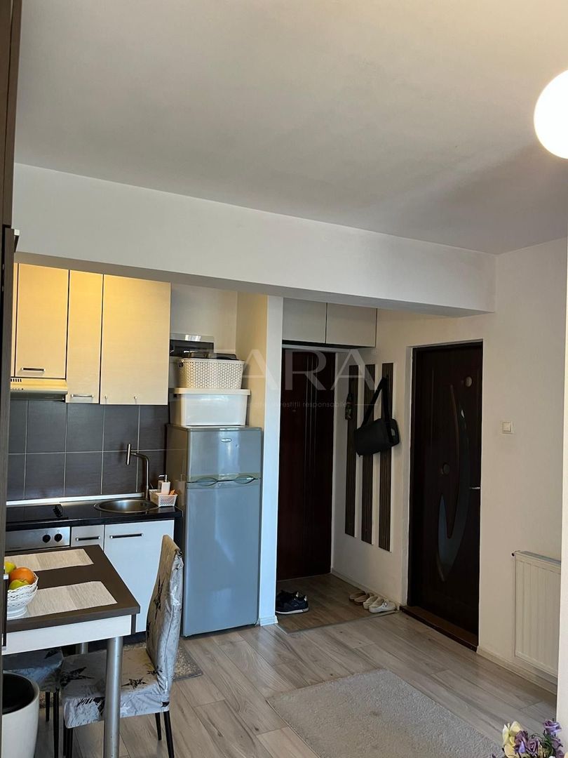 Vânzare apartament, imobil nou, zona de zi si dormitor separat. - Poză 3