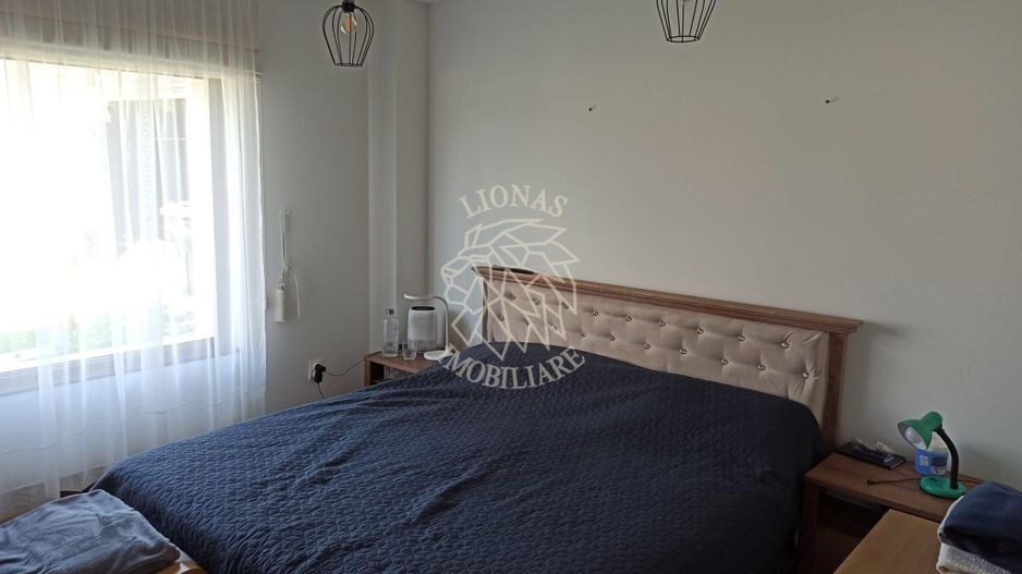 Casa 6 camere 220 mp-teren 1200 mp-curte amenajata-garaj-La Soare - Poză 4