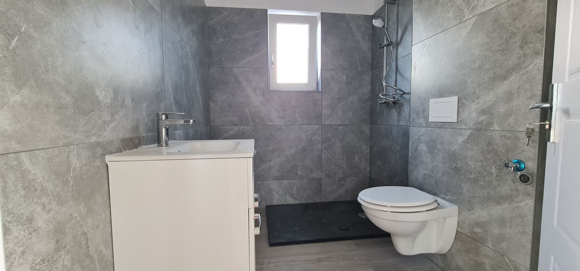 Casa individuala 4 camere 3 bai si garaj Cartier Izvor - Poză 3