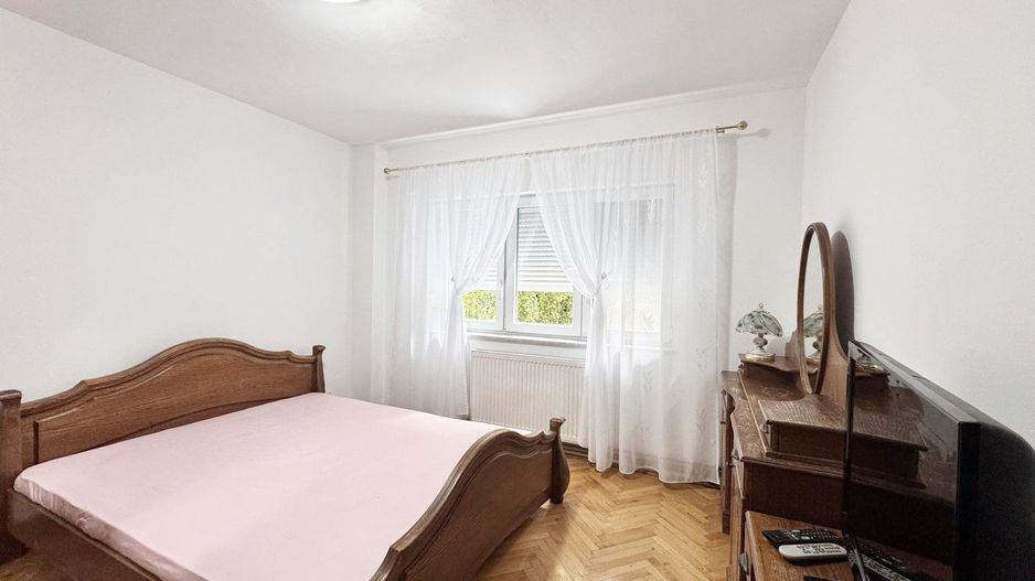 REZERVAT! Apartament decomandat, etaj 1 cu balcon, Calea Iuliu Maniu. - Poză 5