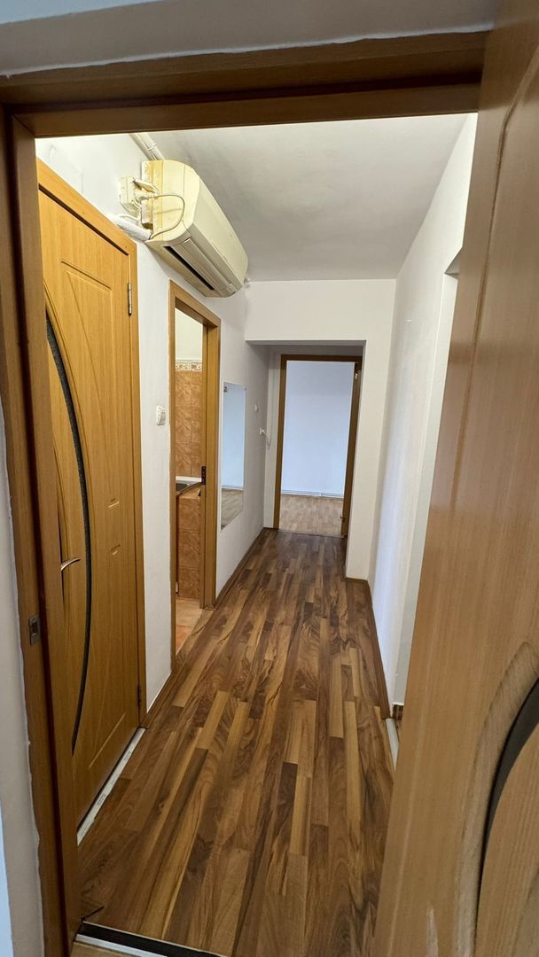 De vânzare apartament 2 camere, Studio Buftea, pregătit de mutat - Poză 3