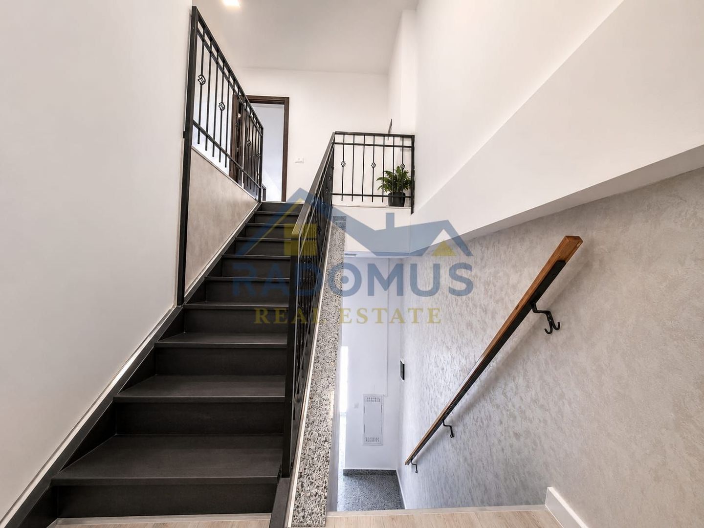 Clădire Ultracentrală | 10 camere | Încălzire în pardoseală | D+P+M - Poză 15
