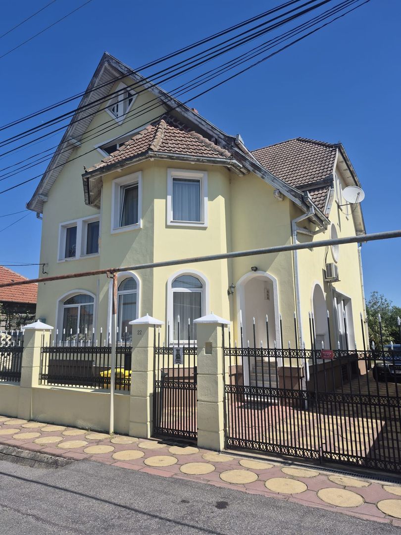 Am redus pretul - Casa deosebita pe 3 nivele in zona linistita - Poză 1