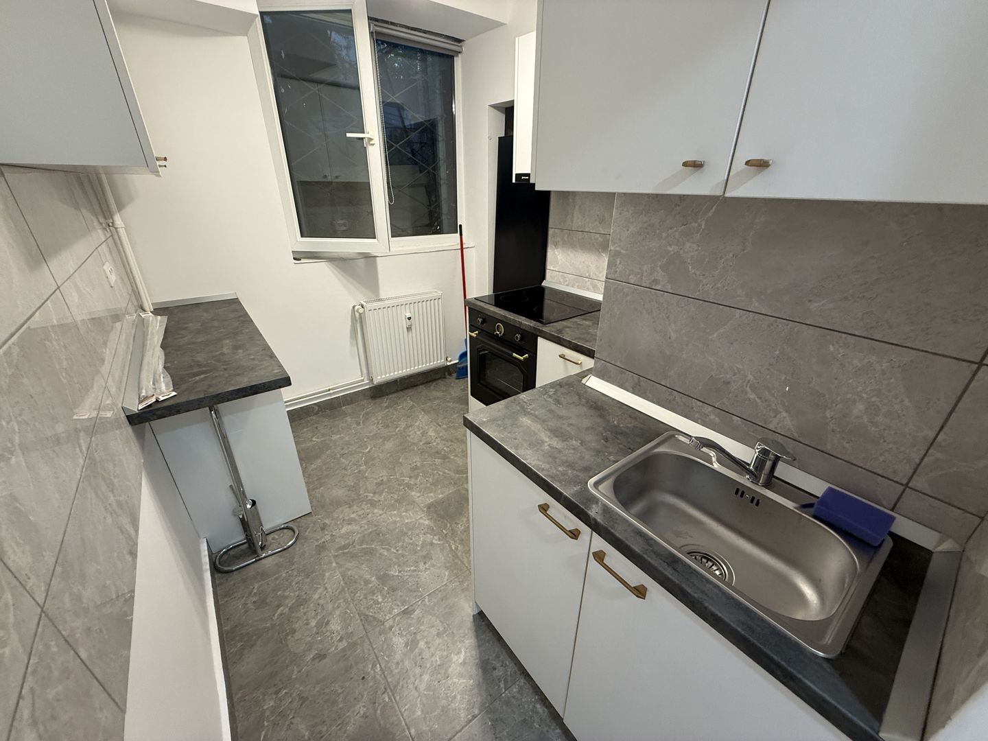 GARSONIERA - FLOREASCA, BLOC REABILITAT, MASIAN DE SPALAT VASE, MODERN - Poză 4