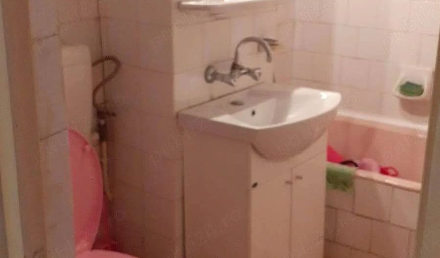 Vând apartament cu doua camere - Poză 4