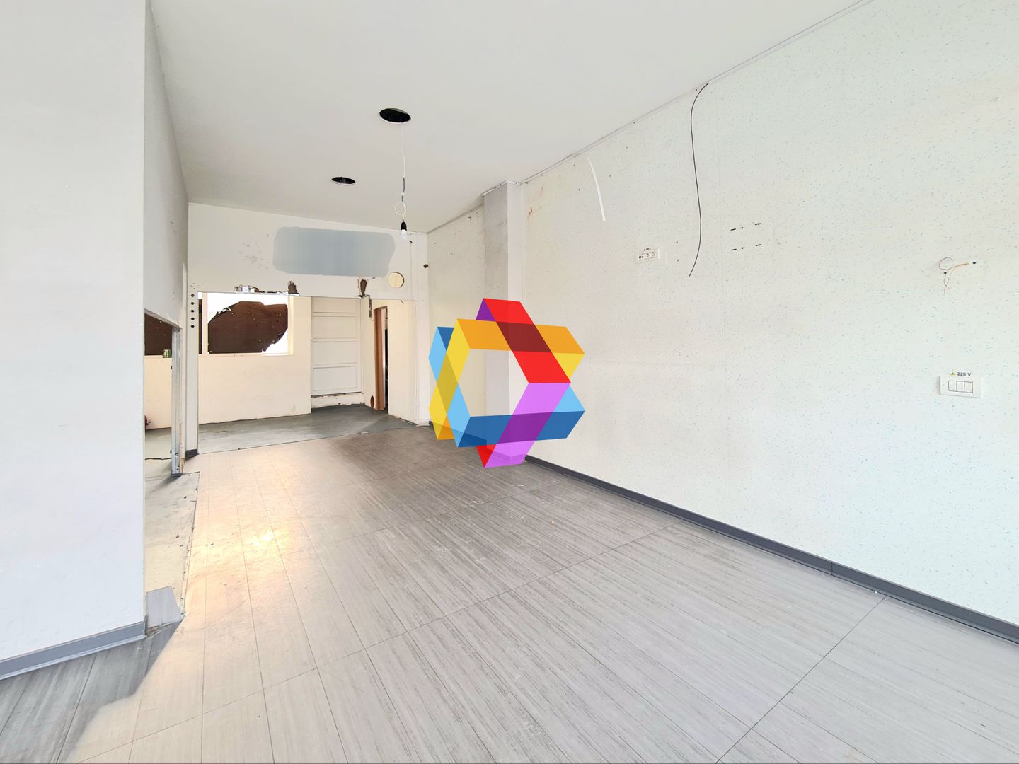 Spatiu comercial de închiriat Brasov - 38 mp cu 380 w # plus- imo.ro - Poză 1