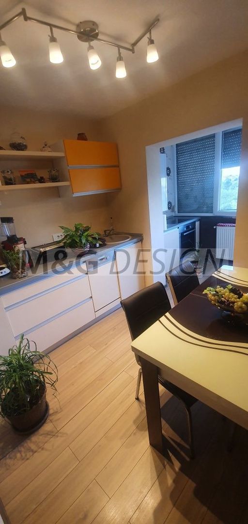 Apartament cu 3 camere Torontalului - Poză 1