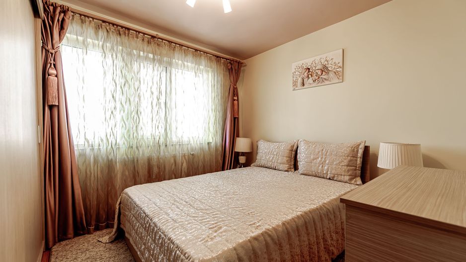 Apartament 3 camere "la cheie" - Revolutiei - COMISION 0% - Poză 1