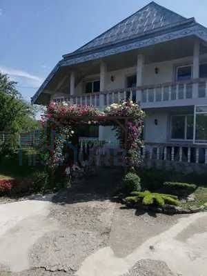 Apartament la parter, casa cu etaj, Mogosesti - Iasi, 10 km, 4 camere, 220 mp, 155.000 RON - Poză 1