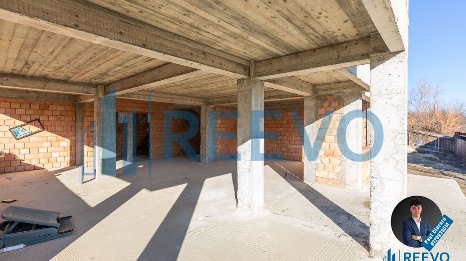 Pensiune/Vilă la roșu P+E+M în Sărata - Poză 8