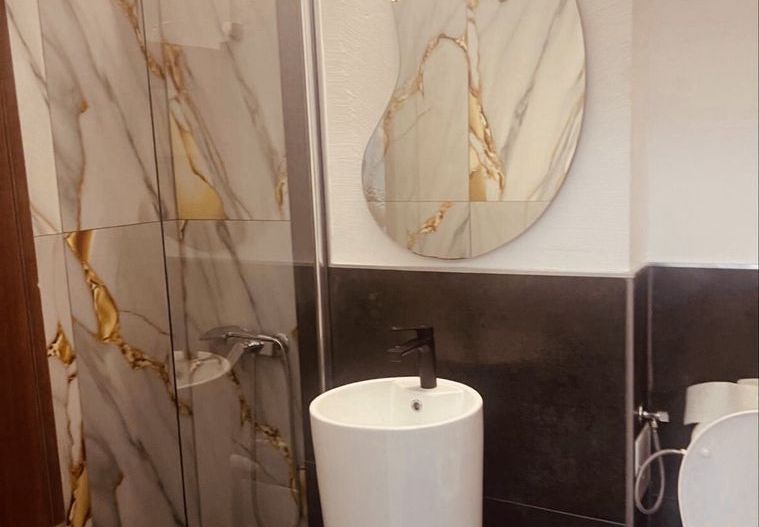 Închiriez apartament 3 camere, Bd. Decebal, lux - Poză 4