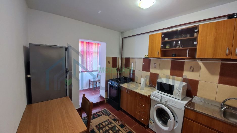 # - Apartament cu o cameră - 5 minute de Podu Roș - Poză 4